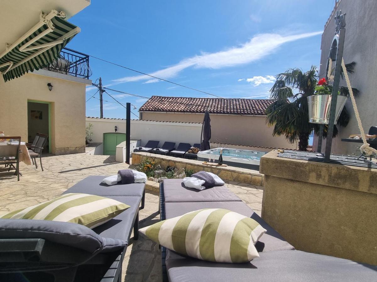House Marea With Jacuzzi *