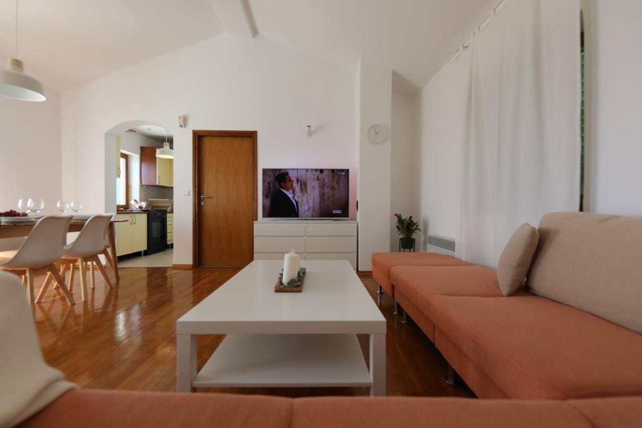 House Marea With Jacuzzi