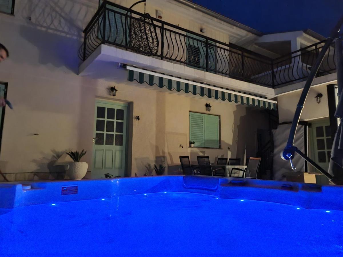 House Marea With Jacuzzi *